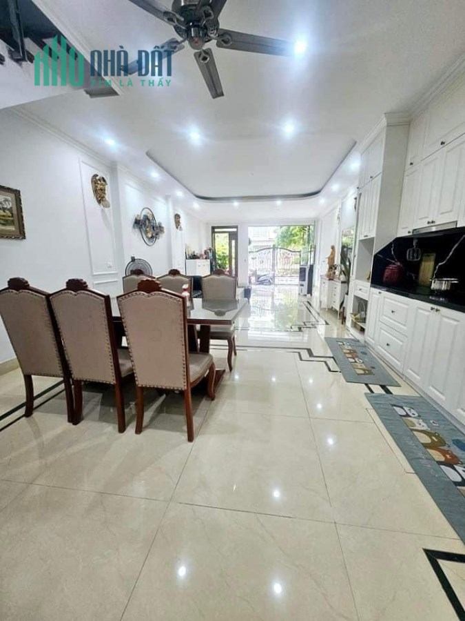Bán nhà LK DT 75m2, MT 5m, Hoàng Văn Thái, giá 16 tỷ 8