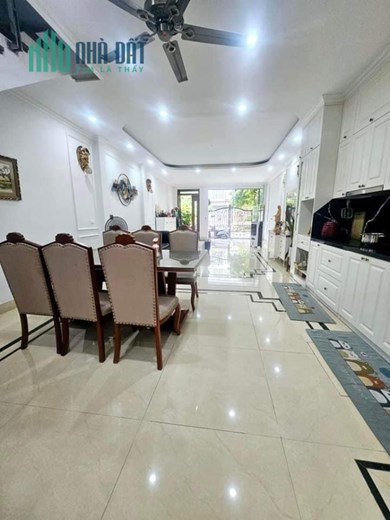 Bán nhà LK DT 75m2, MT 5m, Hoàng Văn Thái, giá 16 tỷ 8