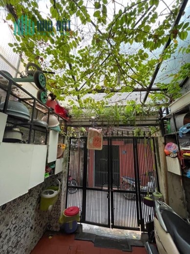cần bán nhà ngõ 804 bạch đằng.43m,4 tầng nhà thoáng đẹp,ở ngay