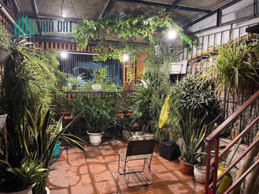 cần bán nhà ngõ 804 bạch đằng.43m,4 tầng nhà thoáng đẹp,ở ngay