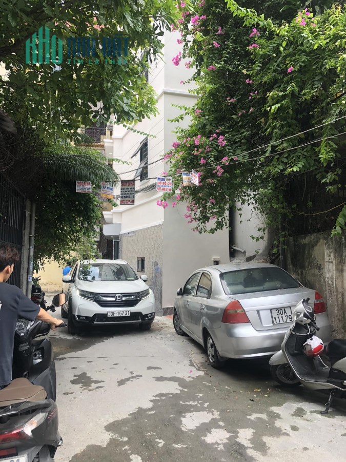 BÁN NHÀ NGÕ PHỐ PHƯƠNG MAI HN. NHÀ ĐẸP 5 TẦNG Ô TÔ ĐỖ CỬA NGÀY ĐÊM. GIÁ CHỈ NHỈNH 4 TỶ