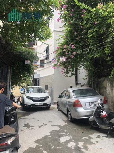 BÁN NHÀ NGÕ PHỐ PHƯƠNG MAI HN. NHÀ ĐẸP 5 TẦNG Ô TÔ ĐỖ CỬA NGÀY ĐÊM. GIÁ CHỈ NHỈNH 4 TỶ