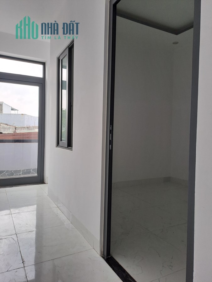 NHÀ MỚI XÂY CHƯA Ở, KỆT TIỀN BÁN LUÔN. 2 TẦNG, 56M2, HhOÀNG VĂN THÁI, GIÁ 2.2 TỶ