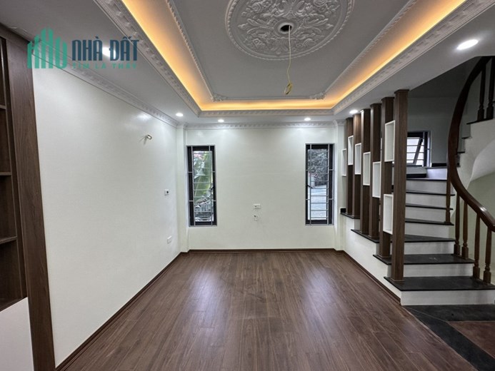 Bán nhà Tứ  Hiệp , Thanh Trì,40m, 5tầng, Mặt đường oto tránh