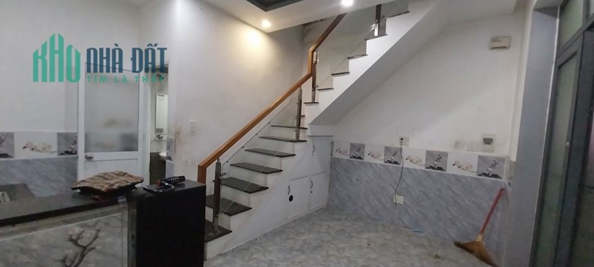 .Nhà Lý Thái Tổ 1.29 tỷ, 3 tầng, lô góc kiệt 2m, cách đường 78m