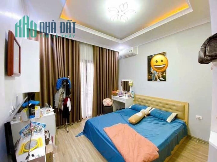 BÁN NHÀ PHỐ LẠC LONG QUÂN CHỈ 50M RA HỒ TÂY RA ÔTÔ ĐẬU ĐỖ NGÀY ĐÊM - DT: 55M2 4TẦNG - MT 4M - 4