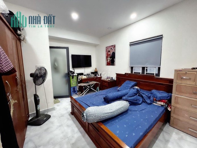 HÀNG NGỘP:
BIỆT THỰ 3 TẦNG HẺM Ô TÔ LÊ THỊ HOA BÌNH CHIỂU – KHUÔN VIÊN 150M2, GIÁ CHỈ HƠN 6 TỶ.