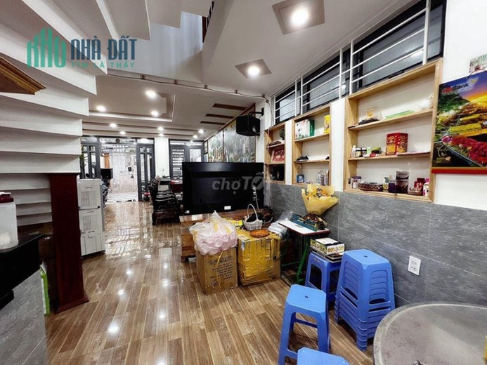HÀNG NGỘP:
BIỆT THỰ 3 TẦNG HẺM Ô TÔ LÊ THỊ HOA BÌNH CHIỂU – KHUÔN VIÊN 150M2, GIÁ CHỈ HƠN 6 TỶ.