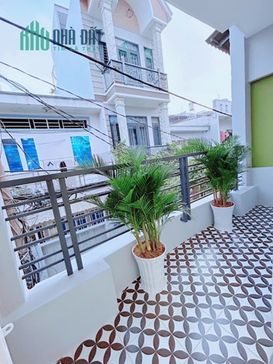 HẺM 5m 18D_ LÊ VĂN QUỚI, NHÀ MỚI Ở LIỀN, CỌC XONG NHẬN NHÀ.
