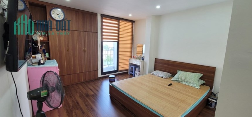 Bán Tòa CCMN Cầu Giấy-Siêu Dòng Tiền 220TR/Tháng 9T Thang Máy