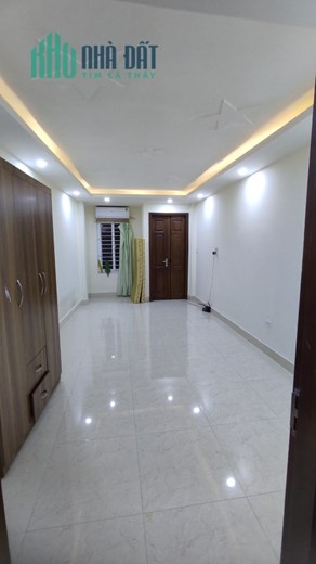 Cho thuê phòng trọ khép kín 27m2, có ban công, WC riêng tại ngõ 192 Lê Trọng Tấn