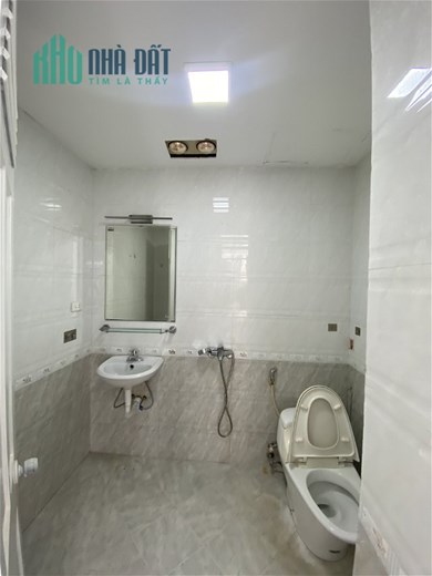Chung cư Trung hòa nhân chính hoàng minh giám DT75m