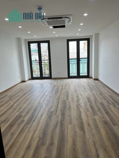Cho thuê nhà phố Trần Quang Diệu ,90 m2 x 7 tầng 1 hầm , giá 100tr