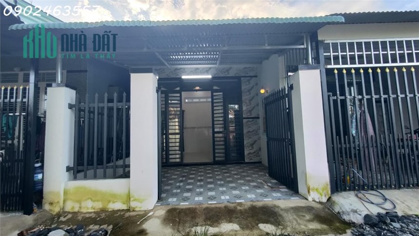 Nhà 2 mặt tiền ở khu vực dân cư đông đúc. chỉ 750 Triệu
