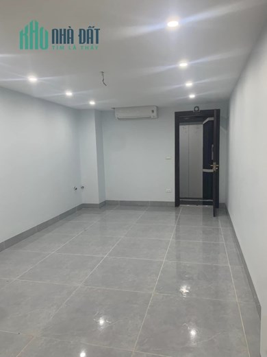 Cho thuê nhà phố Lê Thanh Nghị ,50 m2 x 5 tầng , giá 35 tr