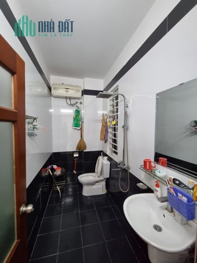 Bán nhà Phạm Văn Đồng, Cầu Giấy. 42mx5; giá 4 tỷ 25. Phương