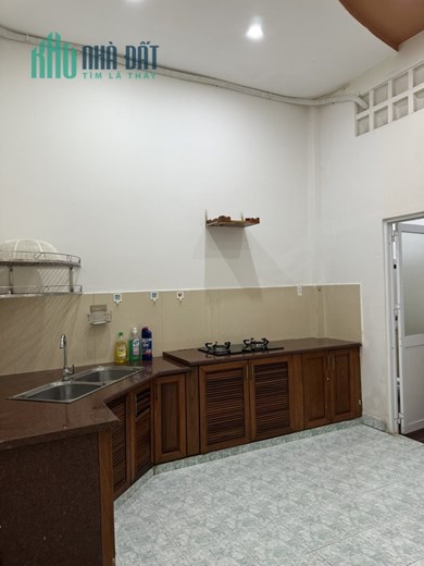 cho thuê ngôi nhà Nguyên Căn, Hẻm Xe Hơi, nội thất căn bản trong khu Cư Xá Điện Lực Thủ Đức