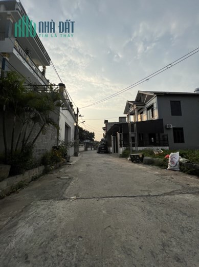 chính chủ gia đình em muốn bán lô đất 119m thuộc làn 2 mat đường liên tỉnh 419