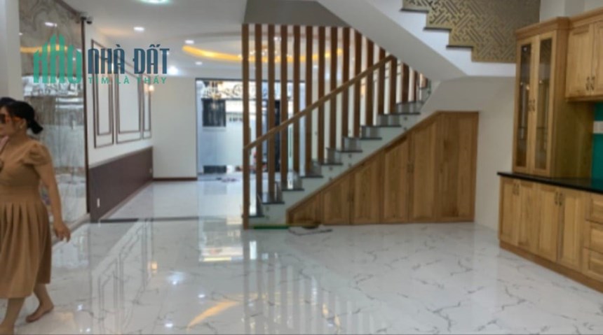 Mua Nhà Quận 7 Gía Siêu Hời - Nhà 4 Tầng mới xây, Ngang bề thế hơn 6m, Đẹp như Biệt Thự