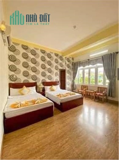 CHÍNH CHỦ Cần Bán Khách Sạn 5 Tầng Trung Tâm TP Tại Phường Ngô Mây, Thành phố Quy Nhơn, Bình Định