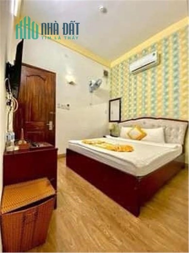 CHÍNH CHỦ Cần Bán Khách Sạn 5 Tầng Trung Tâm TP Tại Phường Ngô Mây, Thành phố Quy Nhơn, Bình Định