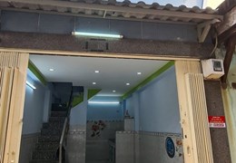Chỉ 2.6 tỷ TL, nhà 3 tầng 2PN, Sát mặt tiền, Lê Thị Bạch Cát, Quận 11.