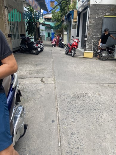 HẺM 8M 1 TRỤC  - KHU KO CÓ NHÀ BÁN -5 TẦNG .