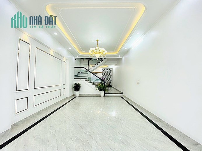 Bán nhà xây mới ngõ ô.tô 56m 4 tầng GIÁ 5 tỉ phố Thiên Lôi gần Hoàng Huy