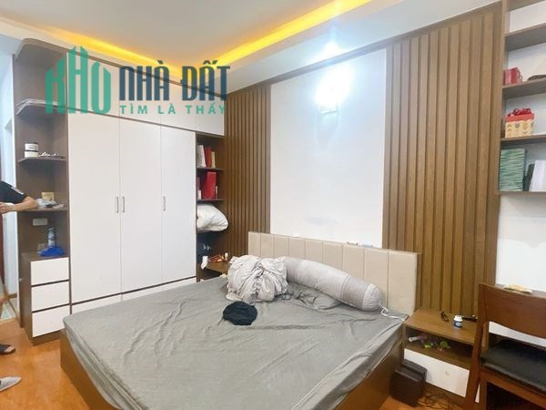 BÁN NHÀ ĐẸP XUÂN THỦY CẦU GIẤY, DÂN XÂY, GẦN ÔTÔ TRÁNH, SÁT TTTM, GIÁ NHỈNH 5TỶ