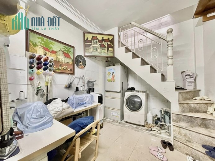 NHÀ GIẢNG VÕ SẴN NHÀ Ở LUÔN GIÁ CHƯA ĐẾN 2 TỶ
