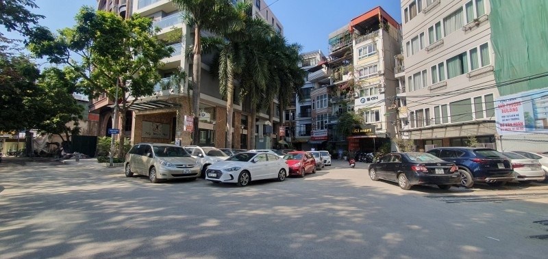 Chính chủ Bán đất xây CCMN gần Hồ Ba Mẫu, Đống Đa, 75m2, MT10m, giá 6  tỷ