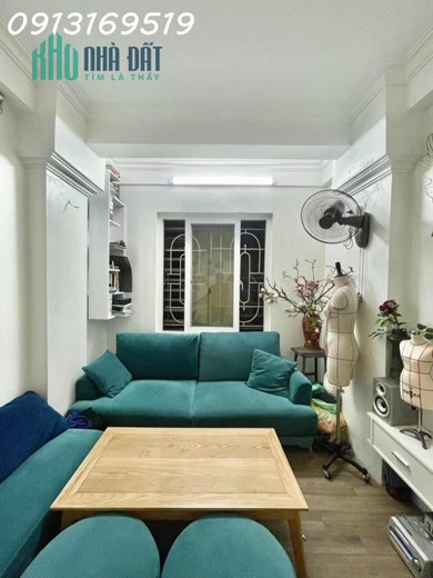 BÁN NHÀ GIẢNG VÕ, 18m2x 5T, MT3m, Ô TÔ ĐỖ CỔNG, LÔ GÓC, KINH DOANH, CHỈ NHỈNH 1 TỶ