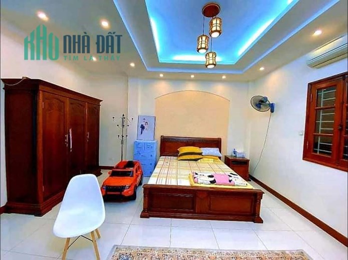 Bán Nhà Ngõ 105 KĐT Mới Phố Xuân La 81m2 x 4 tầng, phân lô vip, ngõ thông rộng, giá nhỉnh 280tr/m2