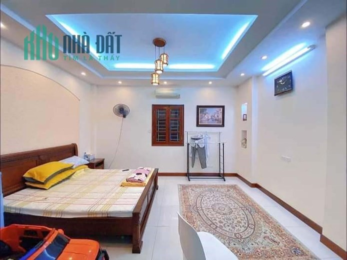Bán Nhà Ngõ 105 KĐT Mới Phố Xuân La 81m2 x 4 tầng, phân lô vip, ngõ thông rộng, giá nhỉnh 280tr/m2