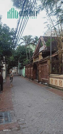 Bán Đât Ngõ 82 Đông Ngạc - Bắc Từ Liêm 50m2 , mặt tiền 4,3m , gần Hồ , ngõ thông rộng , ô tô 7 chỗ