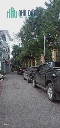 Bán Đât Ngõ 82 Đông Ngạc - Bắc Từ Liêm 50m2 , mặt tiền 4,3m , gần Hồ , ngõ thông rộng , ô tô 7 chỗ