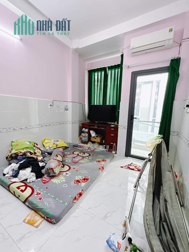 Nhà đẹp  hẻm 4,5m Đúc 4 tấm  Hoàng Diệu Q4 cách Q1-50m Giảm 200 triệu
