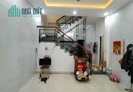 Nhà Cù Chính Lan 92m2 2 tầng ở và 4 phòng cho thuê riêng biệt, Ô tô đến cửa
