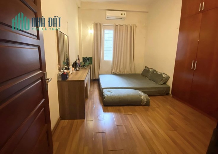 TRUNG TÂM CẦU GIẤY – NHÀ ĐẸP DÂN XÂY – GẦN PHỐ - AN NINH TỐT - 4T x 48M2, 6.5 TỶ