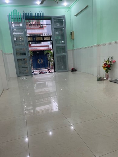 Cho thuê VTKD 10m thông Tô Hiệu quận Tân Phú 4 x 20 -5T-chỉ 18 triệu TL tôt