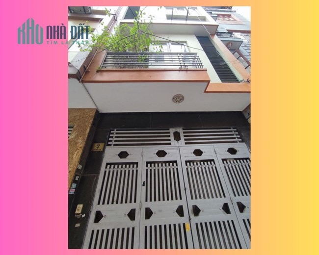 XUÂN THỦY- Bán nhà 30mx 5 tầng, 3P. Ngủ, ngõ rộng, nông. Giá: 3,28 tỷ