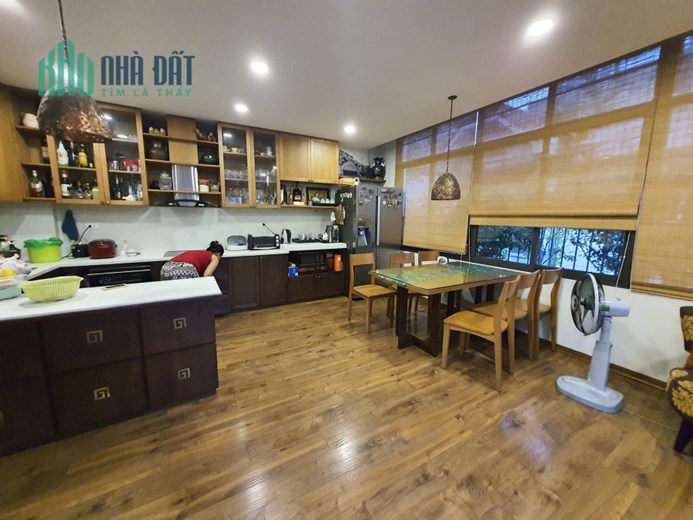 Quá Đỉnh quận Hai Bà Trưng Mặt phố Hàng Chuối 50m MT5.2m ô tô Kinh doanh vô địch