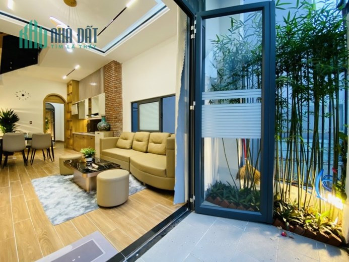 Bán nhà 3 tầng mặt tiền đường HẢI SƠN, Hải Châu