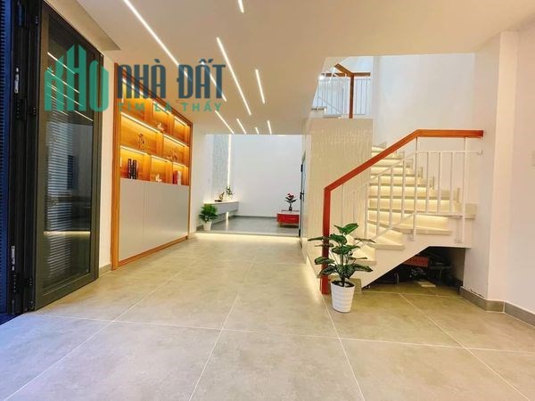 Siêu Phẩm Dương Quảng Hàm Gò Vấp 48m2 4 Tầng Giá 5 Tỷ 9 Hẻm Xe Hơi