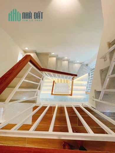 Siêu Phẩm Dương Quảng Hàm Gò Vấp 48m2 4 Tầng Giá 5 Tỷ 9 Hẻm Xe Hơi