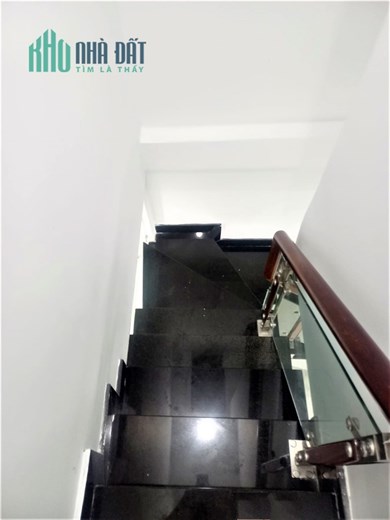 Chỉ 3.1 tỷ TL, nhà đẹp 2 tầng 2PN, 30m2, Đường 12, BHHA, Bình Tân, ngay Lê Văn Quới.