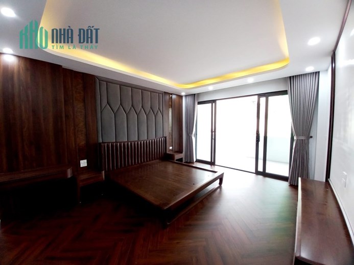 NGHI TÀM - GARA 7 CHỖ, THANG MÁY XỊN, KINH DOANH 11.3 TỶ