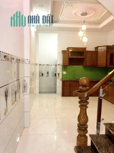 0582.VT Đường 18 Bình Tân Nhà 4 Tầng 80m2 , Sân Trước Đậu Ô tô Đừơng 8m có lề 2 bên Chưa Tới 6 tỷ