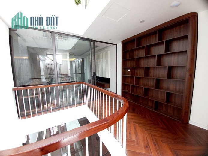 ÂU CƠ - GARA 7 CHỖ, THANG MÁY, KINH DOANH ĐỈNH 11.1 TỶ
