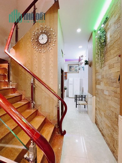 CHO THUÊ nhà 3 tầng Cao Thắng Quận 10 – Giá thuê 20 triệu/tháng nhà mới 4PN 3WC nội thất đầy đủ